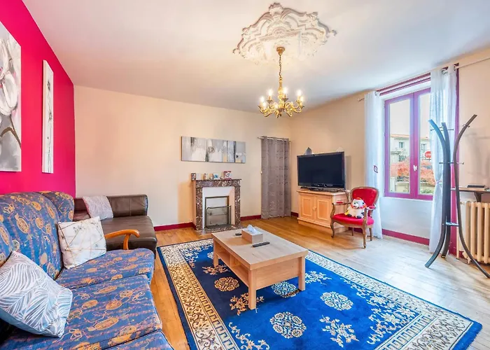 Reve Americain Δωμάτια σε οικογενειακή κατοικία Montournais